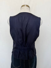 Lade das Bild in den Galerie-Viewer, Paulls waistcoat: Size 14