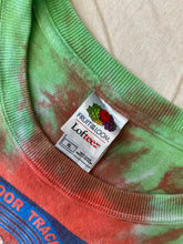 Cargar imagen en el visor de la galería, Fruit of the loom t-shirt: Size XL