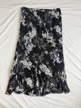Load image into Gallery viewer, Ella J skirt: Size 16