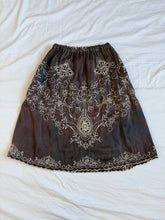 Load image into Gallery viewer, Embroidered skirt: Size S