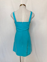Lade das Bild in den Galerie-Viewer, Handmade dress: Size 10