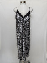Cargar imagen en el visor de la galería, Lyric dress: Size XL