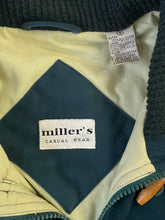 गैलरी व्यूवर में इमेज लोड करें, Millers jacket: Size S