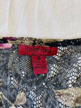 Load image into Gallery viewer, Ruby Red top: Size 16