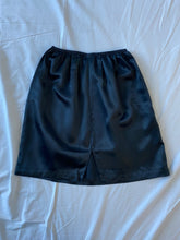 Load image into Gallery viewer, Bendon skirt: Size M