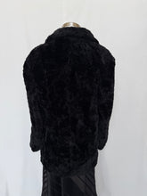 Load image into Gallery viewer, Capture coat: Size L