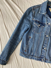 Load image into Gallery viewer, Pull &amp; Bear jacket: Size M

