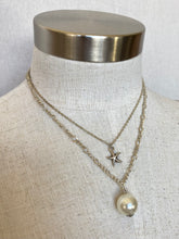 Load image into Gallery viewer, Starfish and pearl necklace