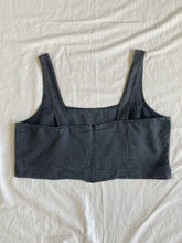 Load image into Gallery viewer, Vamp top: Size 16