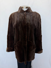 Load image into Gallery viewer, Fur coat: Size XL