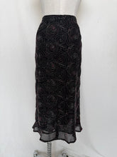 Lade das Bild in den Galerie-Viewer, Classique skirt: Size 16