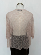 गैलरी व्यूवर में इमेज लोड करें, Merric shawl: Size 14