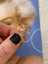 Load image into Gallery viewer, Silver nose ring- Medium