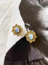 Load image into Gallery viewer, Opalite ear plug set