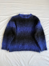 Load image into Gallery viewer, Handmade jumper: Size M
