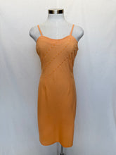Lade das Bild in den Galerie-Viewer, Eleven dress: Size M
