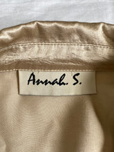 Load image into Gallery viewer, Annah S shirt: Size S

