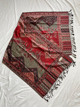 Load image into Gallery viewer, Pashmina scarf
