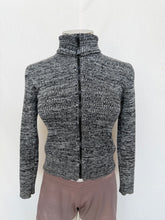 Load image into Gallery viewer, Sweater top: Size S
