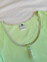 Load image into Gallery viewer, Eves Secret top: Size M
