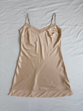 Lade das Bild in den Galerie-Viewer, Triumph dress: Size 18
