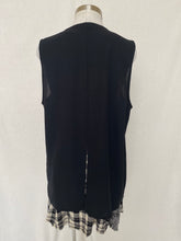 Load image into Gallery viewer, Impressions vest: Size 16
