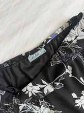 Load image into Gallery viewer, Ella J skirt: Size 16
