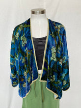 Load image into Gallery viewer, Besarani kimono: Free size
