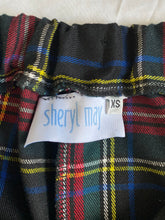 Lade das Bild in den Galerie-Viewer, Sheryl May shorts: Size XS
