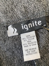 Load image into Gallery viewer, Ignite pants: Size 12
