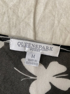 Queenspark top: Size M