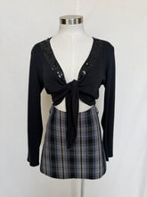 Load image into Gallery viewer, Spirit shrug: Size L

