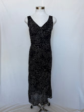 Load image into Gallery viewer, Capture dress: Size 10
