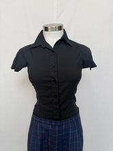 Load image into Gallery viewer, Switch shirt: Size 6
