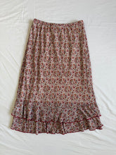 Load image into Gallery viewer, Garage skirt: Size 12
