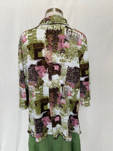 Load image into Gallery viewer, Platform shirt: Size 2XL
