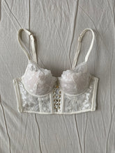 Lade das Bild in den Galerie-Viewer, Vamp bralette: Size 12B
