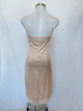Lade das Bild in den Galerie-Viewer, Lace night dress: Size S
