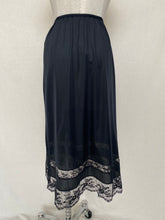 गैलरी व्यूवर में इमेज लोड करें, Jonrae skirt: Size 10
