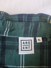 Lade das Bild in den Galerie-Viewer, Absent shirt: Size XL
