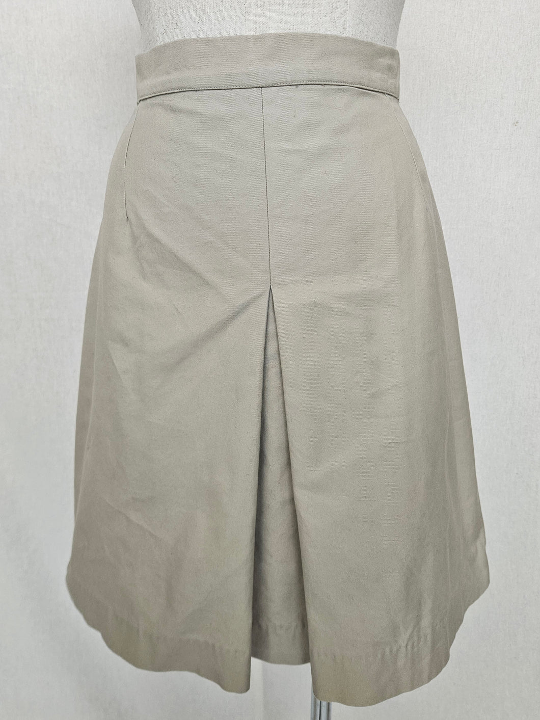 Pencil skirt: Size 6 - 8