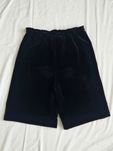 Load image into Gallery viewer, Dukkah shorts: Size 8 - 10

