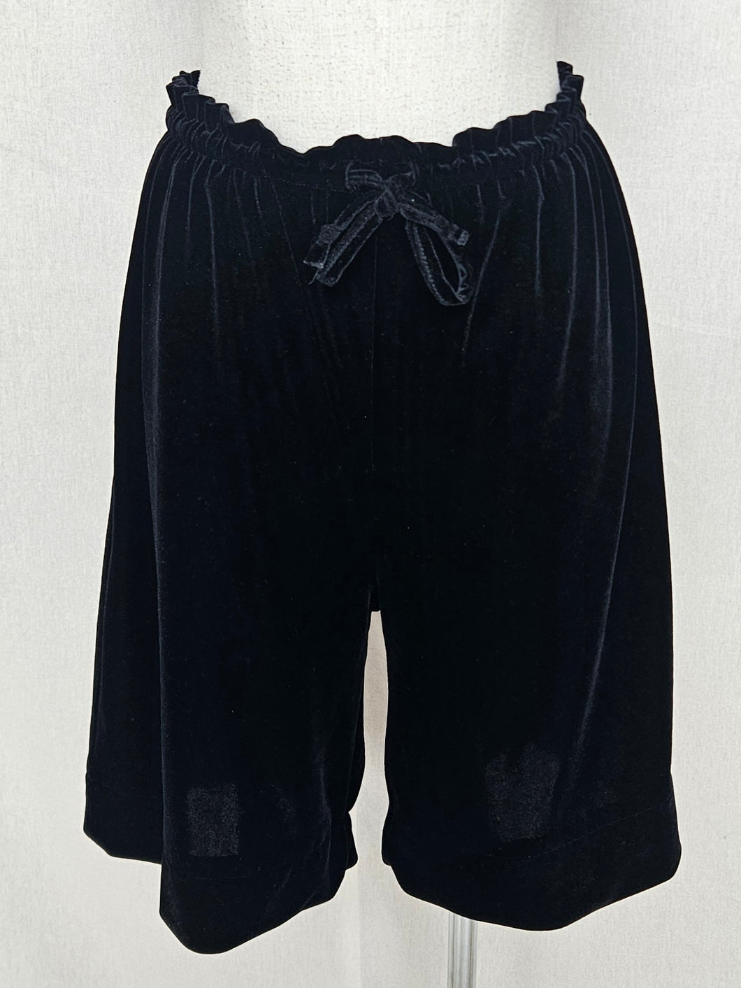 Dukkah shorts: Size 8 - 10