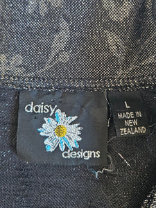 Daisy Designs shirt: Size L