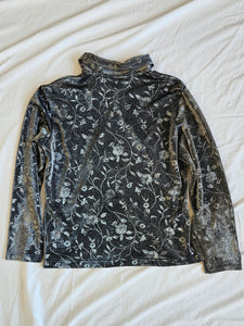 Daisy Designs shirt: Size L