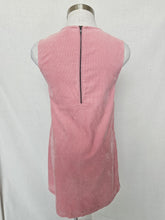 Load image into Gallery viewer, Huffer dress: Size 8
