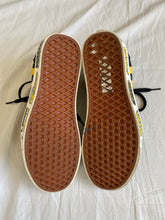 Load image into Gallery viewer, Vans sneakers: M-8 / W-9.5
