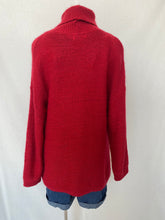 Load image into Gallery viewer, Paulls jumper: Size M
