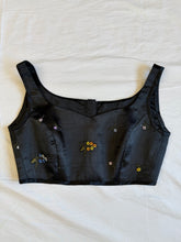 Load image into Gallery viewer, Handmade crop top: Size 6
