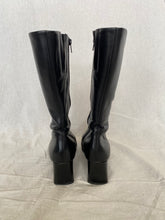 Load image into Gallery viewer, Kumfs boots: Size 6.5

